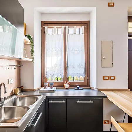 Brand New 2 Bedrooms In Brera Apartment Milan