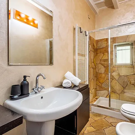 Brand New 2 Bedrooms In Brera Διαμέρισμα *